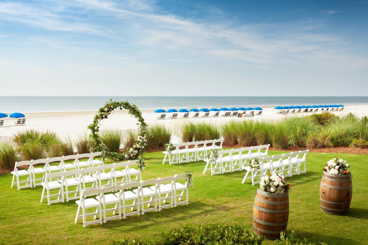 Hilton Beachfront Resort & Spa Hilton Head Island Exterior foto Wedding venue at The Ocean House