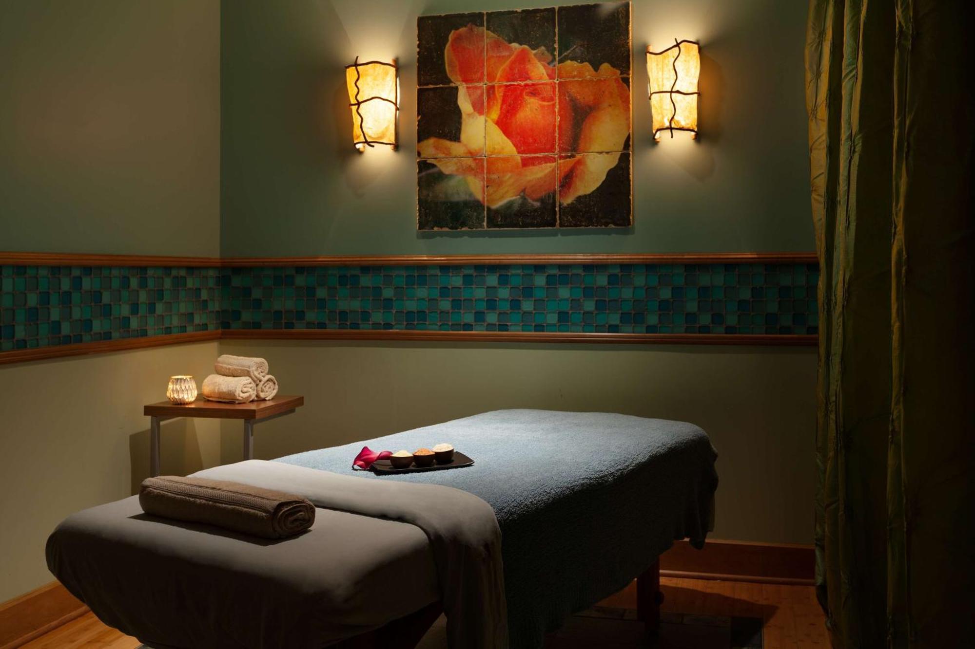 Hilton Beachfront Resort & Spa Hilton Head Island Exterior foto A massage table