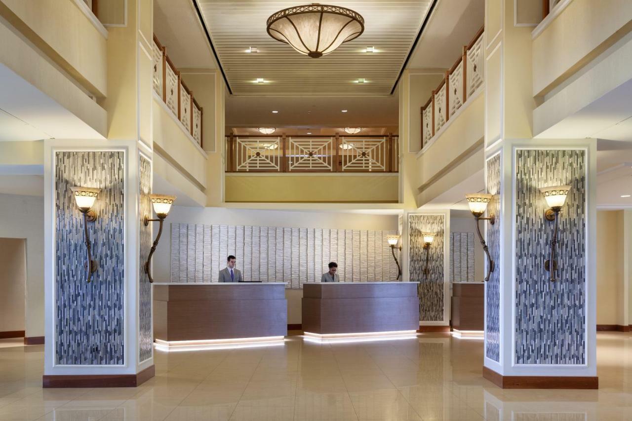 Hilton Beachfront Resort & Spa Hilton Head Island Exterior foto The lobby of the hotel